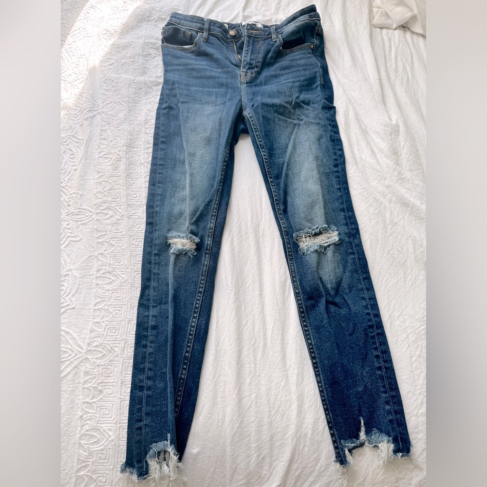 Vigoss Ace Destructed Skinny Dark Washed Jeans
⁩